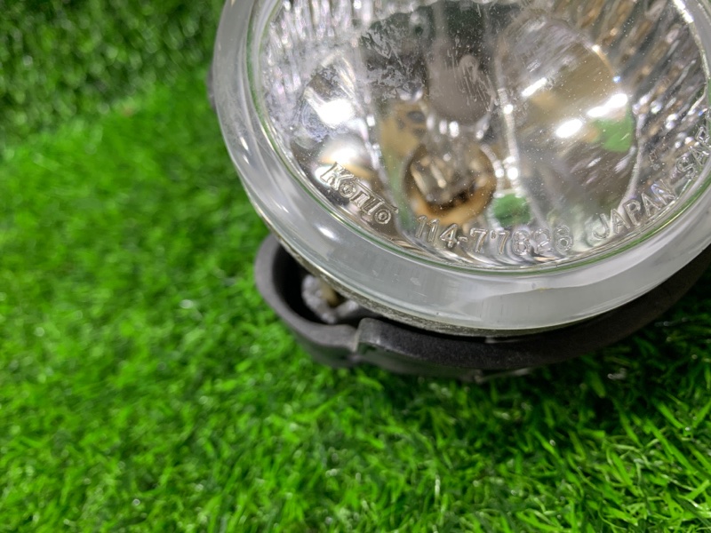 Туманка передняя правая LEGACY B4 BL5