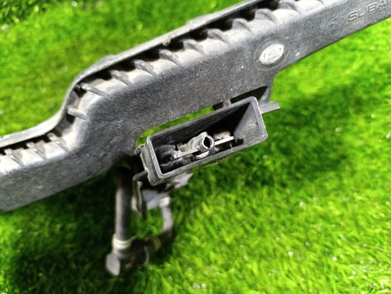 Крепление бампера переднее правое LEGACY BR9