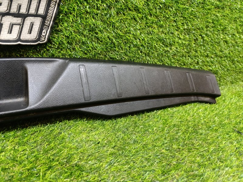 Накладка замка багажника задняя SUBARU FORESTER SJ5