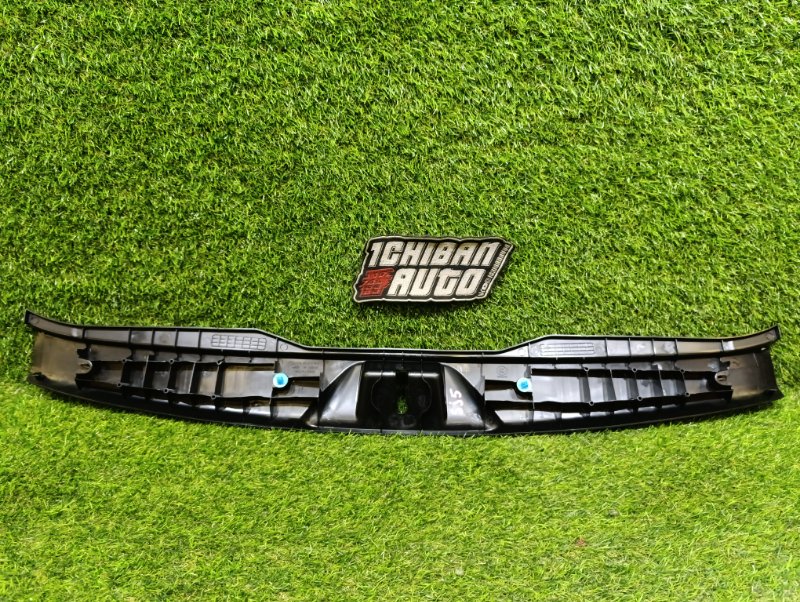 Накладка замка багажника задняя FORESTER SJ5