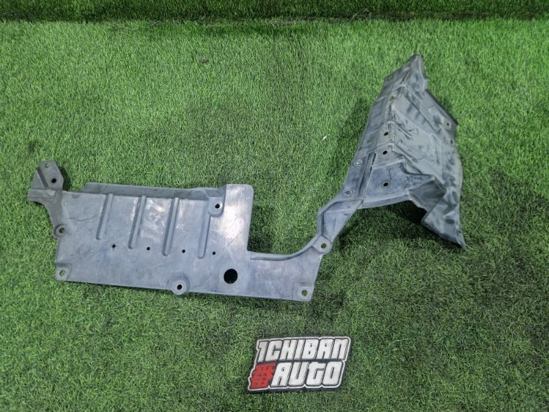 Защита двигателя передняя правая DELICA D:5 CV2W