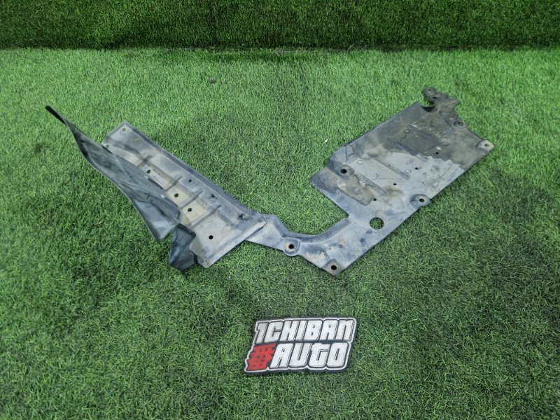 Защита двигателя передняя правая DELICA D:5 CV2W