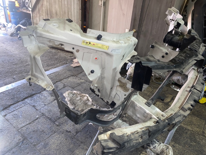 Панель передняя(телевизор) BMW 5-Series E60 N52B30 контрактная