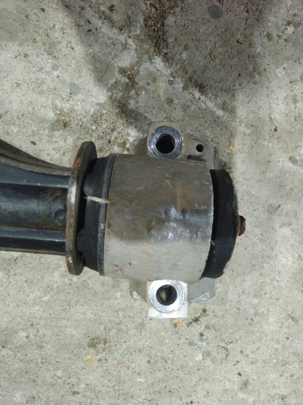 Рычаг подвески нижний передний левый Freelander 25K4F 2.5