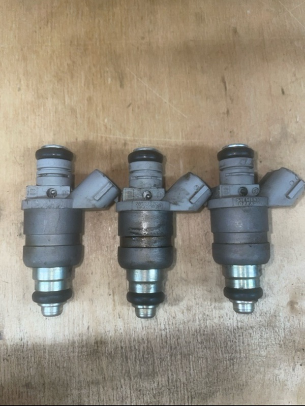 Форсунка топливная Mitsubishi Colt Z34A 4A90 MR988977 контрактная