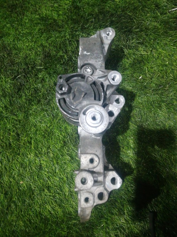 Кронштейн компрессора кондиционера BMW 3-Series E90 N47D20 2.0D