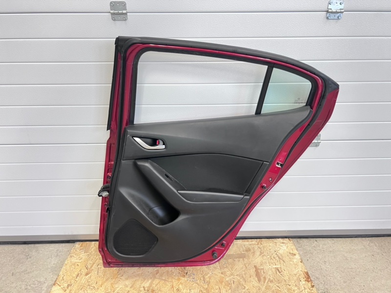 Дверь боковая задняя правая Axela 2013 BM6FJ Z6VE
