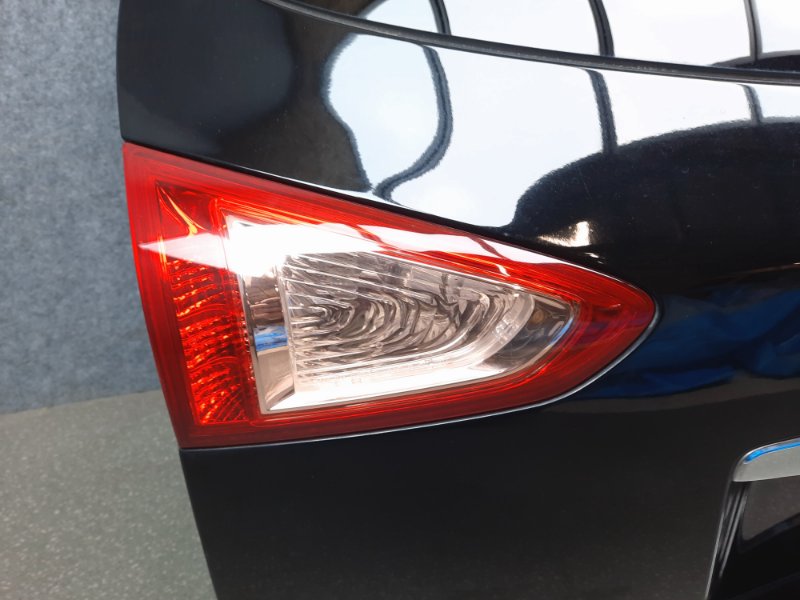 Дверь багажника задняя Skyline Crossover 2011 J50 VQ37VHR