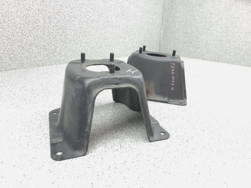 Крепление запасного колеса заднее Grand Escudo 2005 TX92W H27A