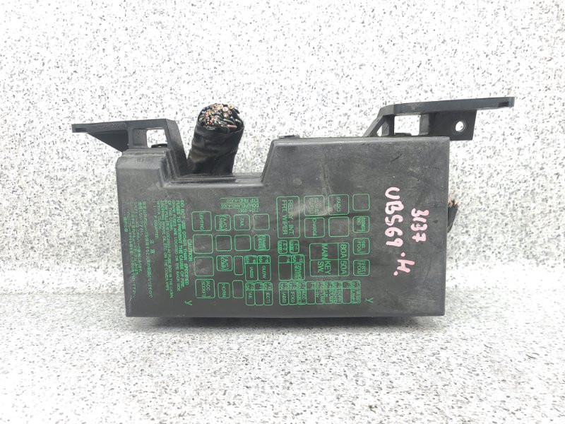Блок предохранителей Bighorn 1995 UBS69GW 4JG2