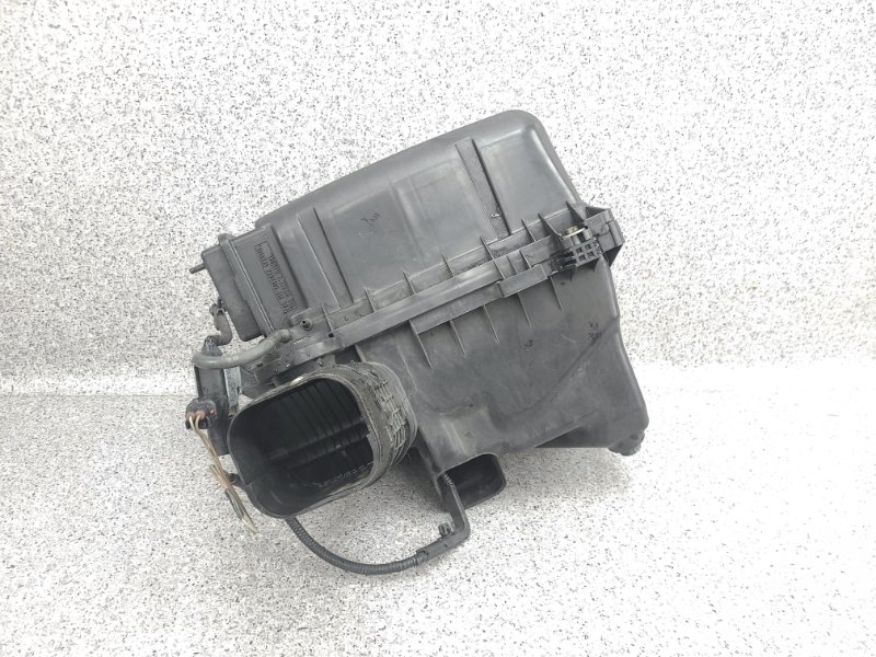 Корпус воздушного фильтра Harrier 2008 GSU36 2GRFE