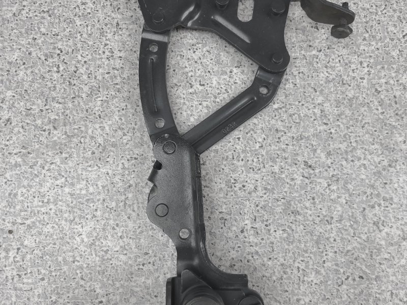 Петли капота X1 2016 F48