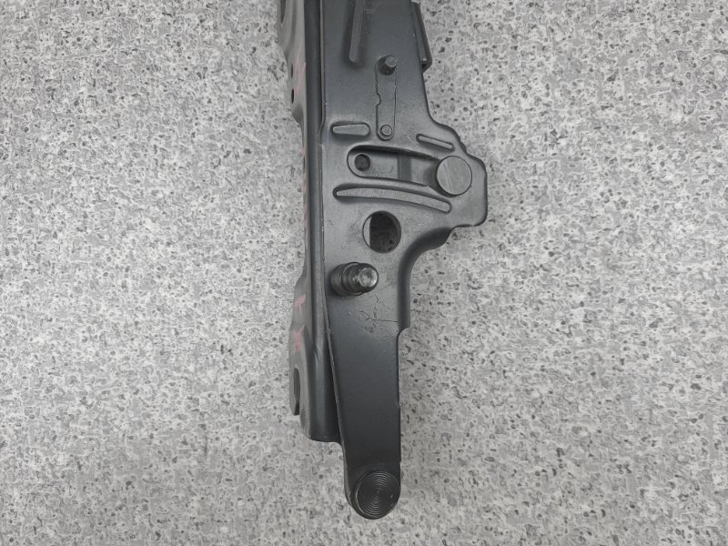 Петли капота X1 2016 F48