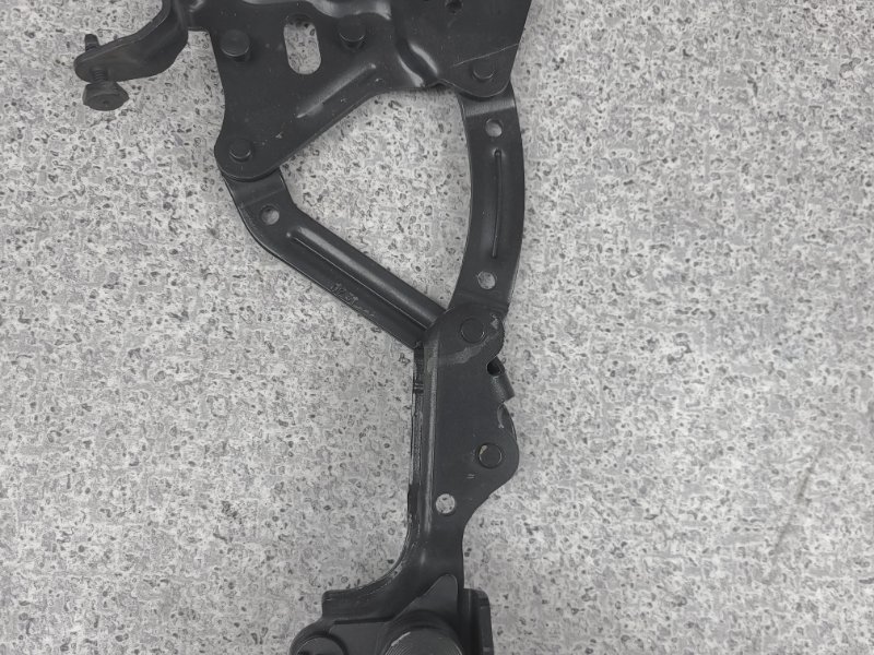 Петли капота X1 2016 F48