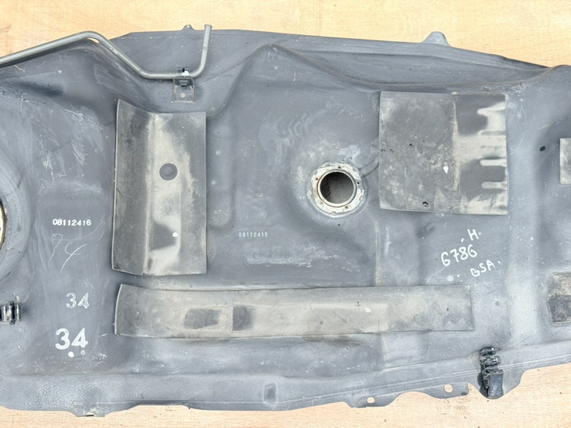 Бак топливный Vanguard 2009 GSA33 2GRFE Бак топливный Vanguard 2009 GSA33 2GRFE
