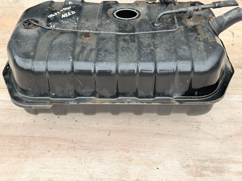 Бак топливный Vehicross 1997 UGS25DW 6VD1
