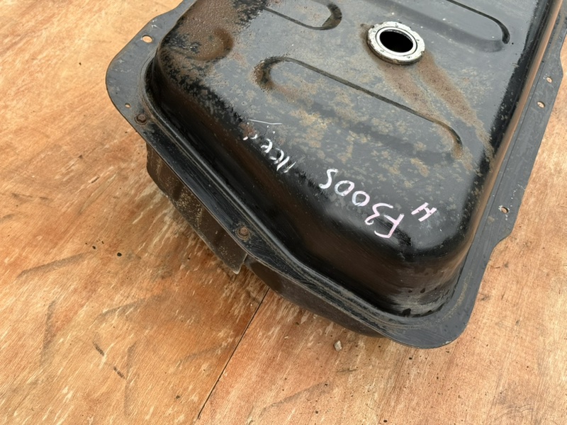 Бак топливный Rocky 1996 F300S HDE