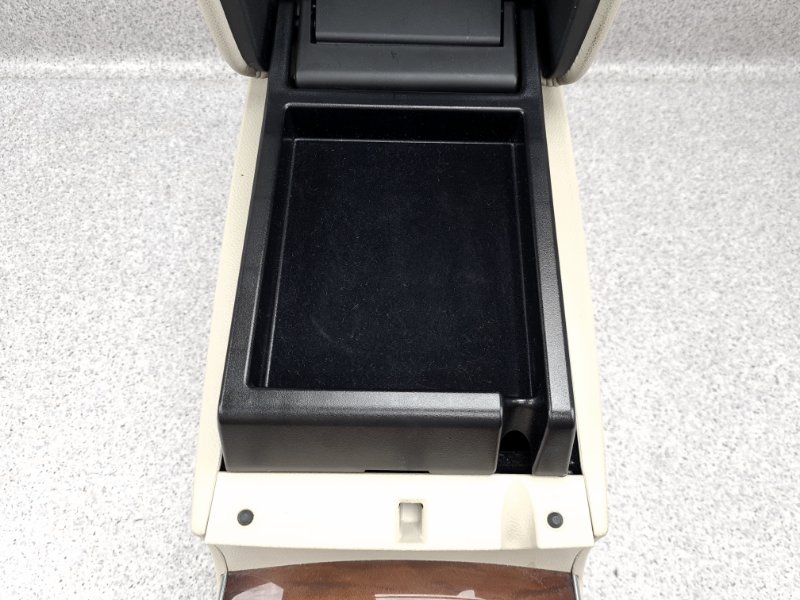 Бардачок между сиденьями передний FX35 2011 S51 VQ35HR