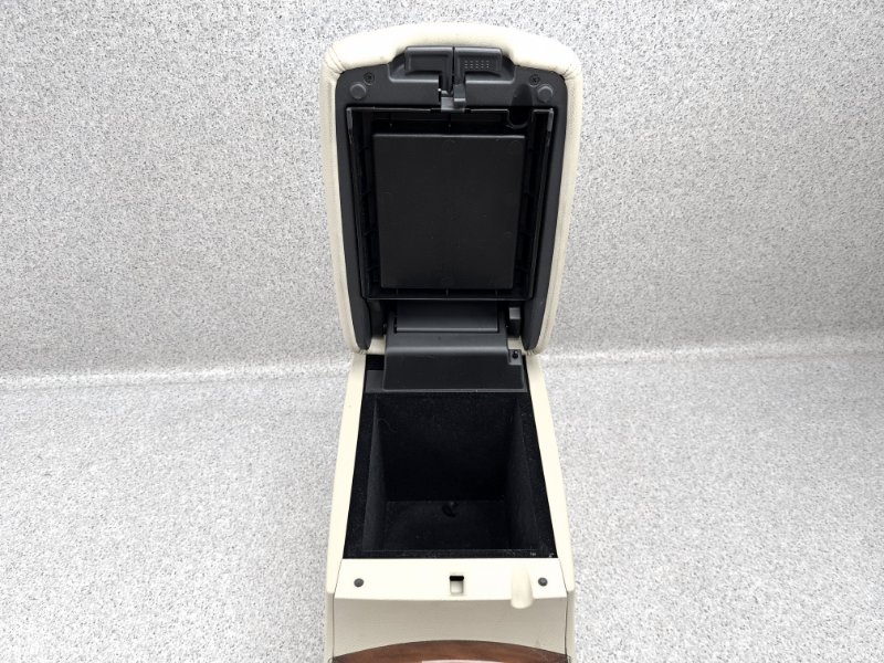 Бардачок между сиденьями передний FX35 2011 S51 VQ35HR