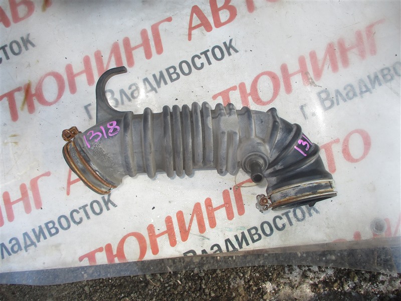 Патрубок воздушн.фильтра Mitsubishi Outlander GG2W 4B11 2013 1318