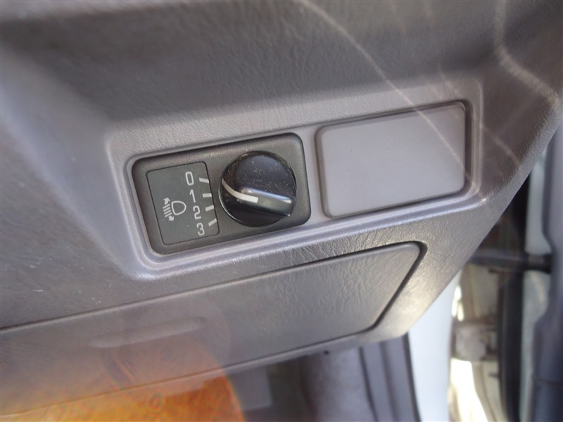 Кнопка Nissan Cedric HY34 VQ30DET 1999 1355