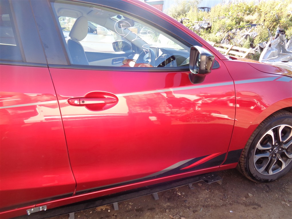 Дверь Mazda Demio DJ5FS S5-DPTS 2014 передняя правая красный 41v 1420