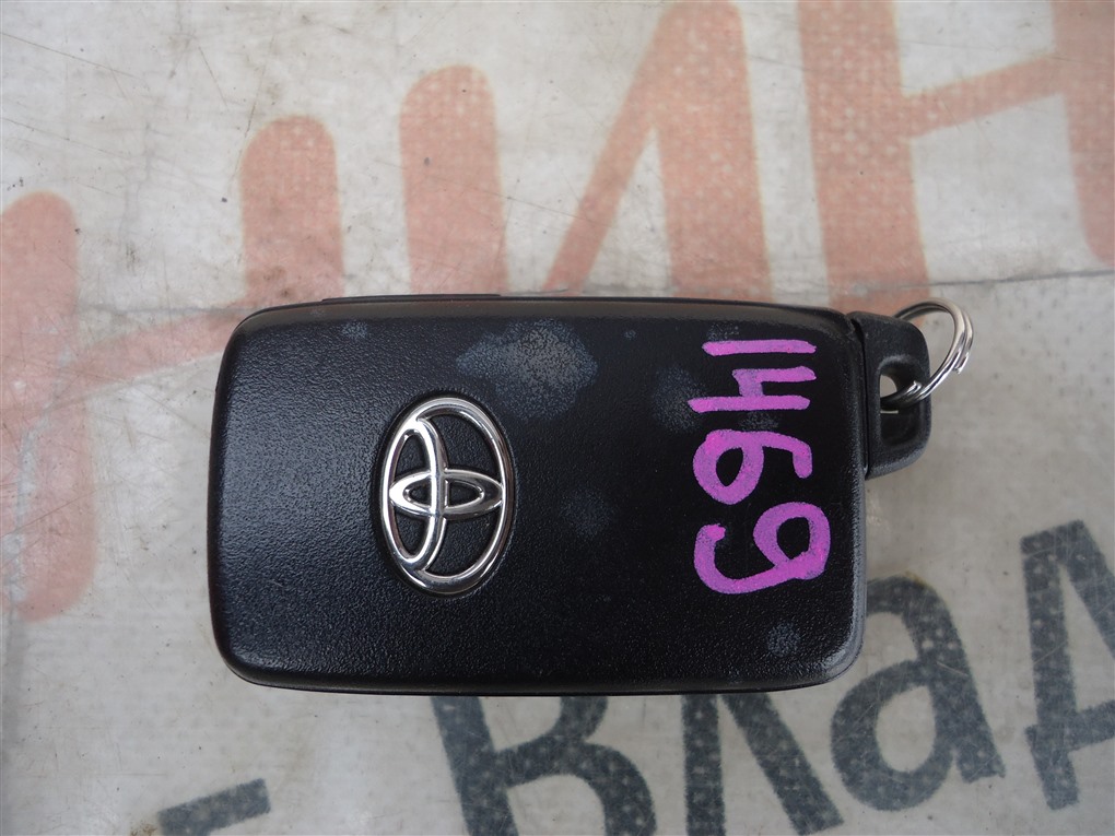 Ключ зажигания Toyota Prius ZVW30 2ZR-FXE 2012 1469