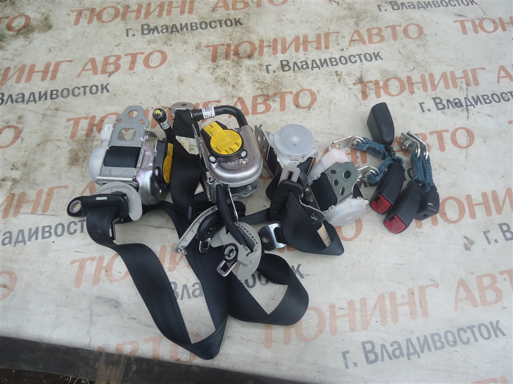 Ремень безопасности Toyota Mark X GRX133 2GR-FSE 2010 передний правый 1482