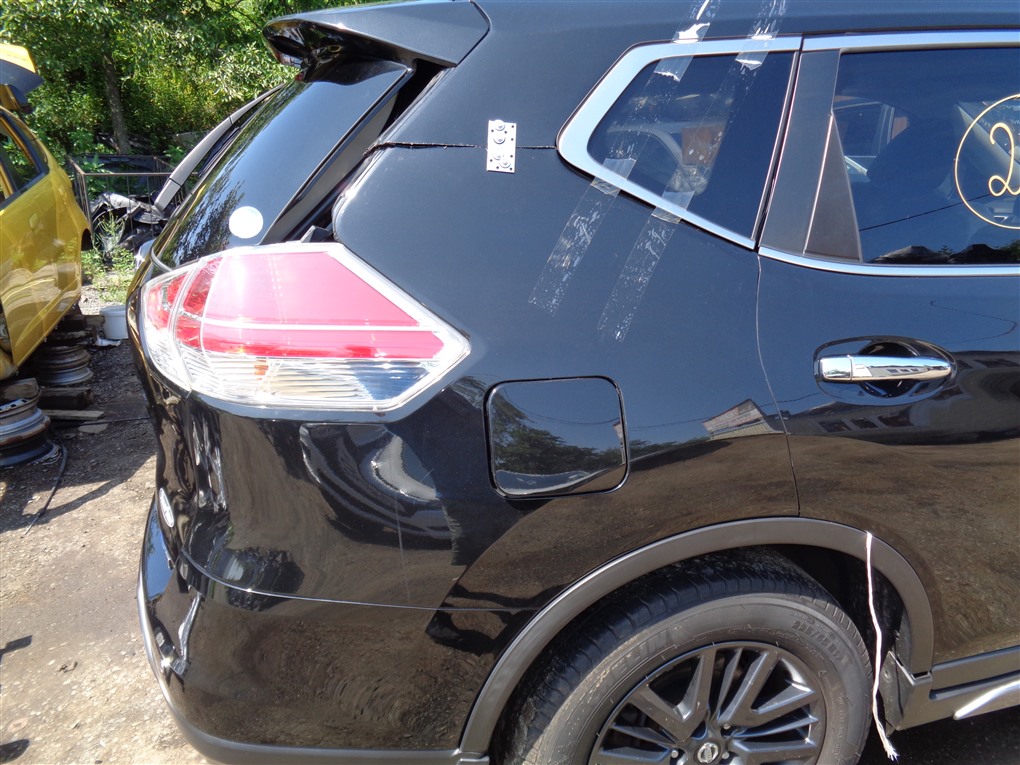 Крыло Nissan X-Trail HNT32 MR20DD 2015 заднее правое черный g41 1485