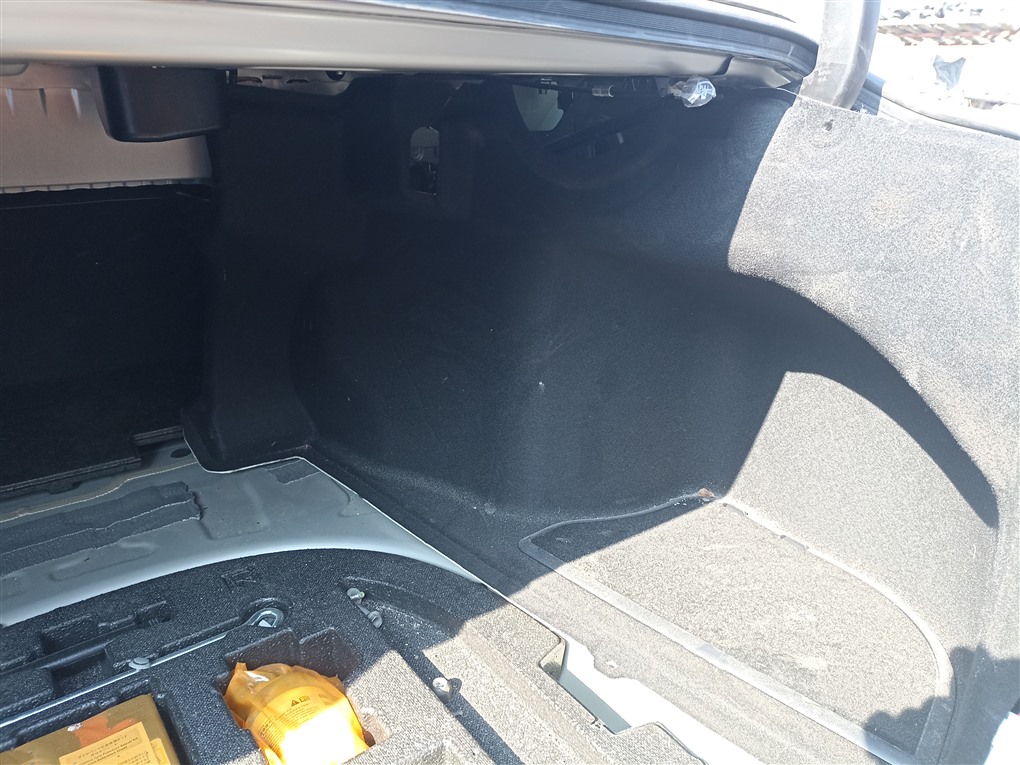 Обшивка багажника Toyota Camry AXVH70 A25A-FXS 2017 задняя правая 1498