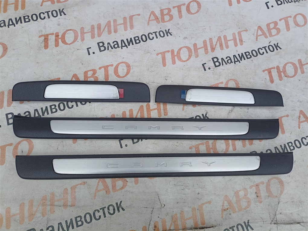 Накладка на порог Toyota Camry AXVH70 A25A-FXS 2017 1498