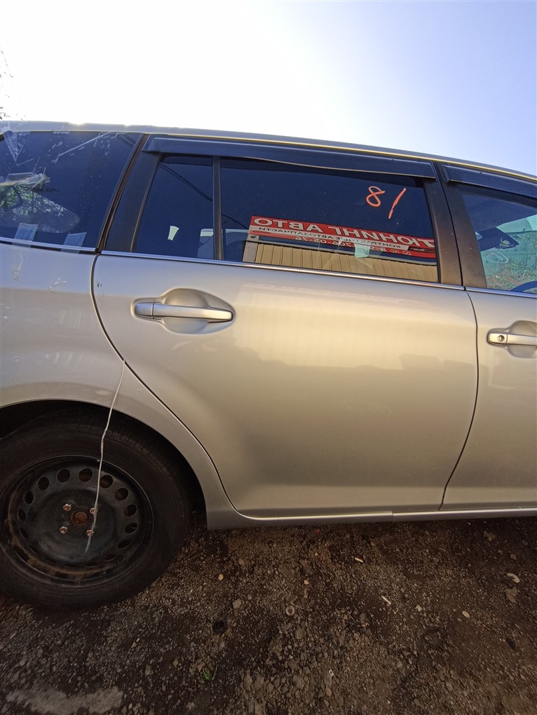 Дверь Toyota Corolla Fielder NZE164G 1NZ-FE 2018 задняя правая серебро 1f7 1528