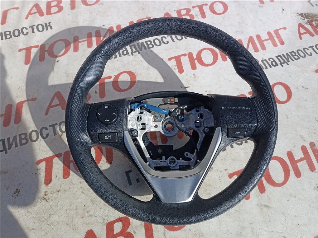 Руль Toyota Corolla Fielder NZE164G 1NZ-FE 2018 1528