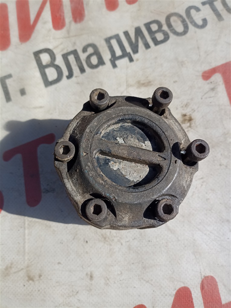 Локи Nissan Atlas R8F23 QD32 2000 правые 1531