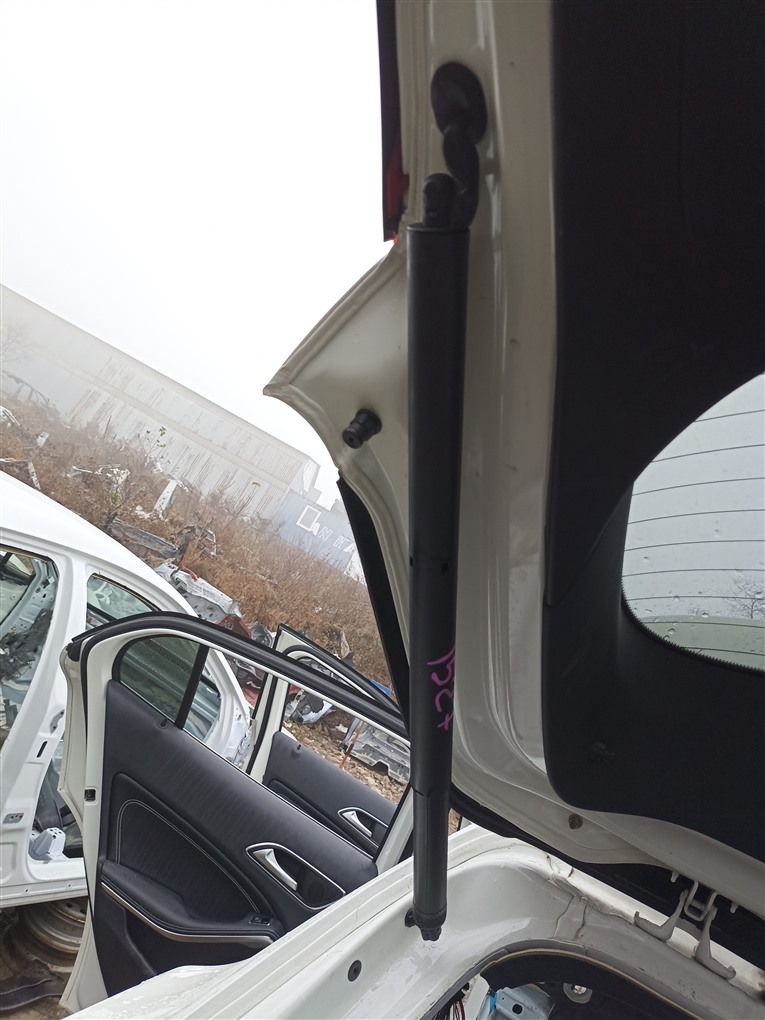 Амортизатор багажника Mercedes Gla X156 M270DE16AL 2014 1527