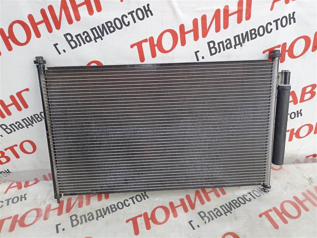 Радиатор кондиционера Honda Vezel RU1 L15B 2018 1535