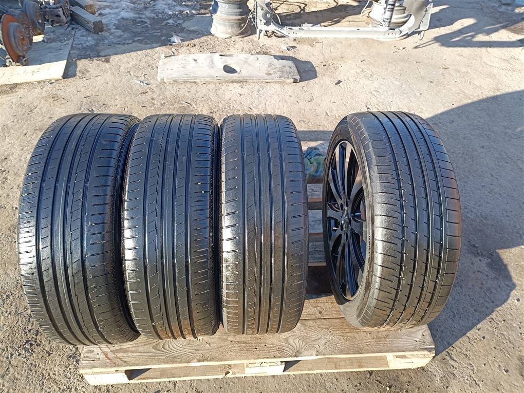 Шина летняя 215/50R18 Yokohama BluEarth-A AE-50