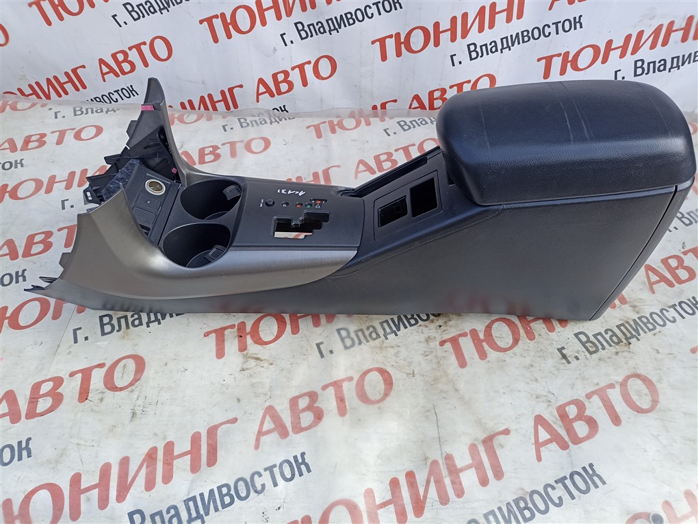 Подлокотник Toyota Rav4 ACA31W 2AZ-FE 2010 1552