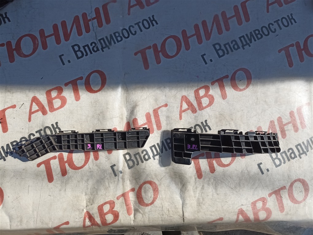Крепление бампера Rx270 AGL10 1ARFE 2011 заднее левое 1555