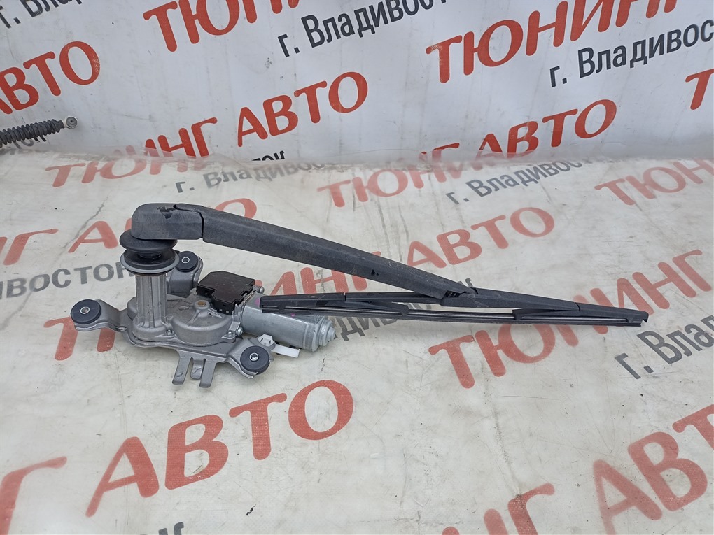 Держатель дворника Toyota Premio ZZT240 1ZZ-FE 2006 задний 1570 в