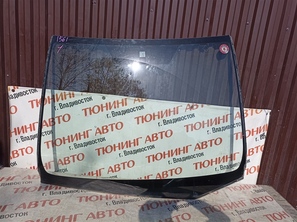 Лобовое стекло TOYOTA VOXY ZRR80W 3ZR-FAE 2014 1561 (б/у)