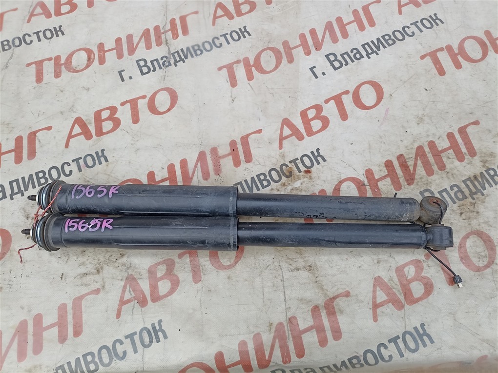 Амортизатор Toyota Corolla Fielder NKE165 1NZ-FXE 2016 задний правый 1565