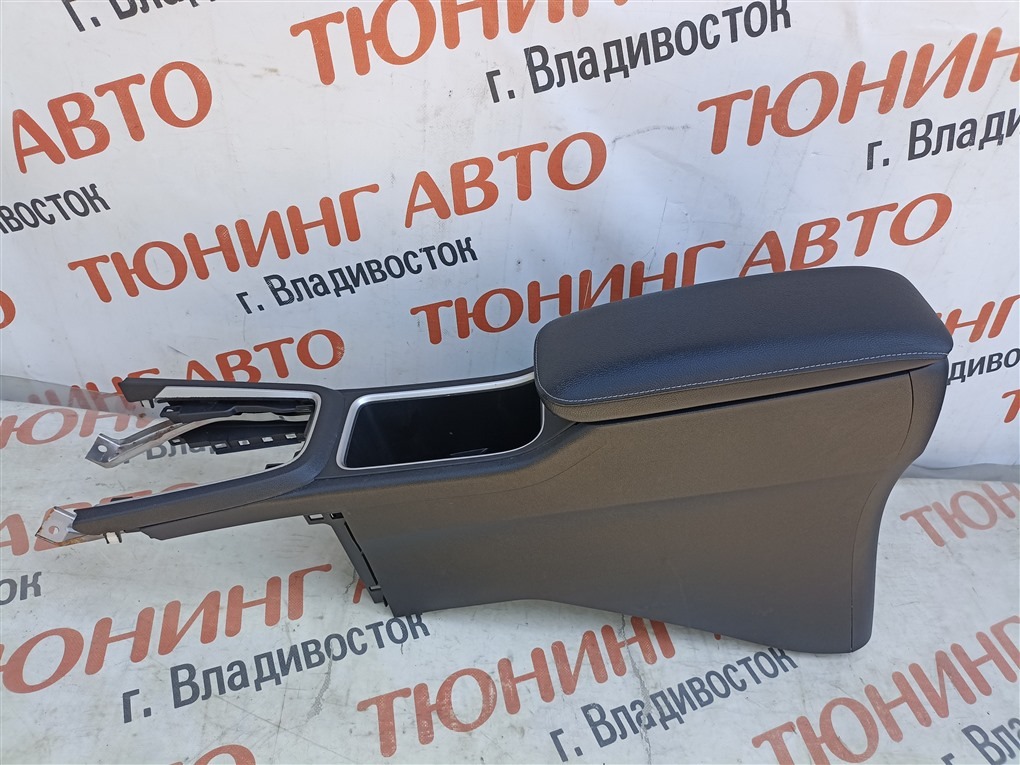 Подлокотник Honda Shuttle GP7 LEB 2016 1562