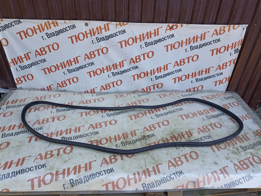 Уплотнительная резинка багажника Honda Shuttle GP7 LEB 2016 1562