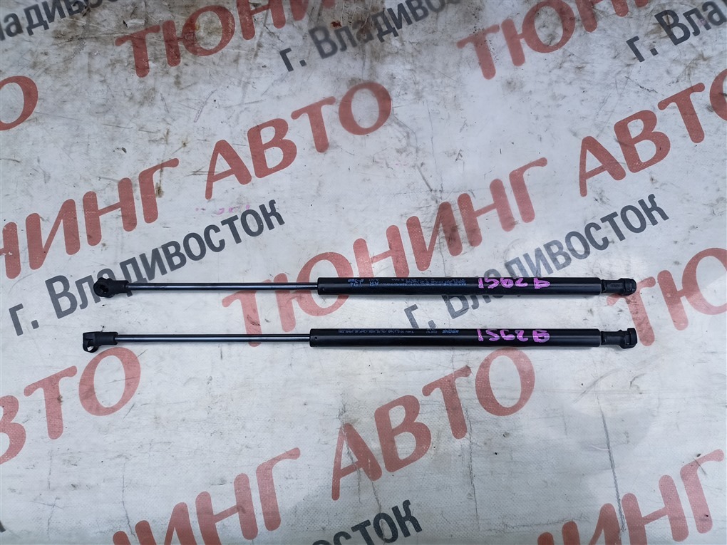 Амортизатор багажника Honda Shuttle GP7 LEB 2016 1562