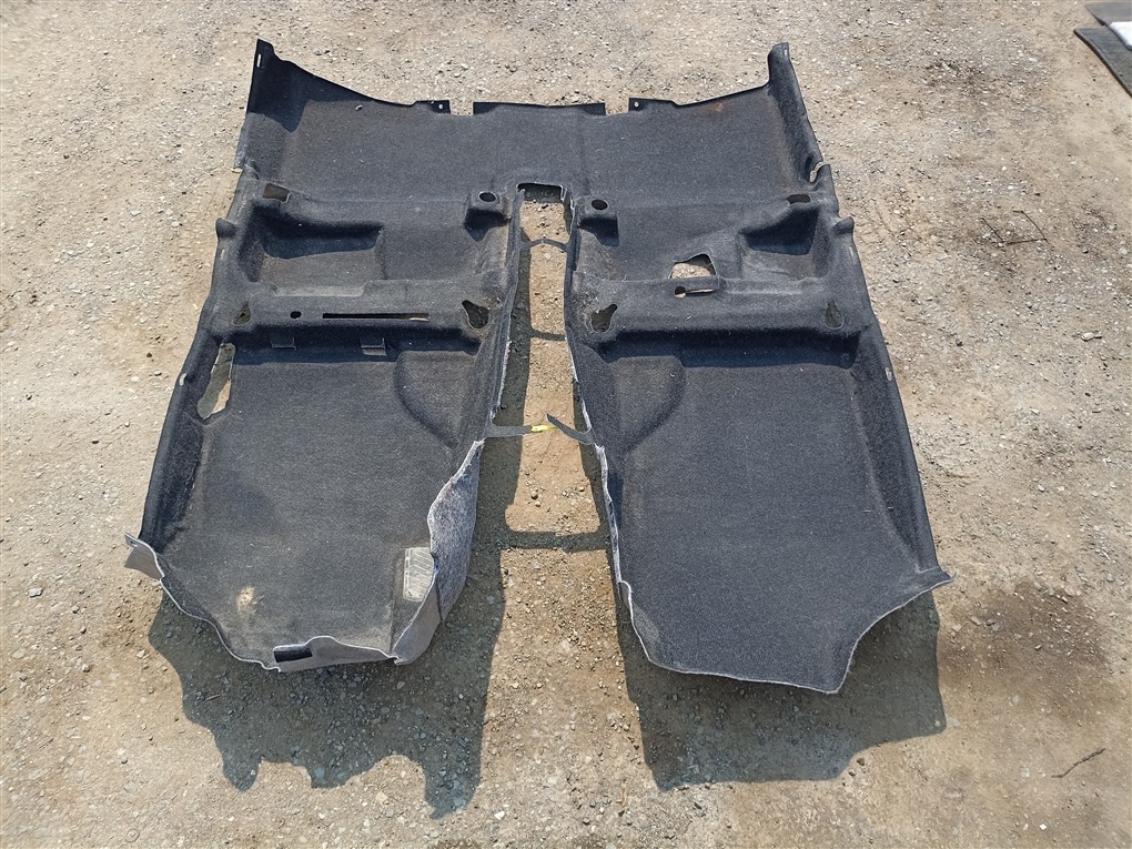 Обшивка пола Toyota Corolla Fielder NKE165 1NZ-FXE 2016 1565