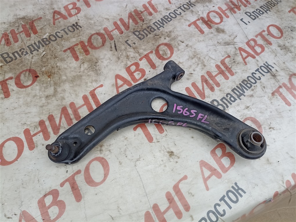 Рычаг TOYOTA COROLLA FIELDER NKE165 1NZ-FXE 2016 передний левый 1565 (б/у)