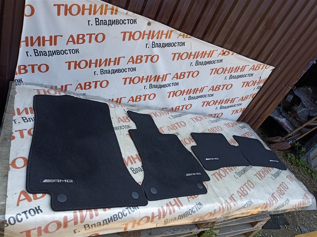 Коврики комплект MERCEDES-BENZ C-Class W205 M274DE20AL 2015 1567 (б/у)