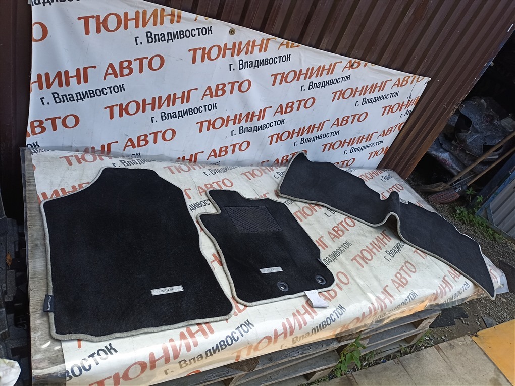 Коврики комплект TOYOTA COROLLA FIELDER NKE165 1NZ-FXE 2016 1565 (б/у)