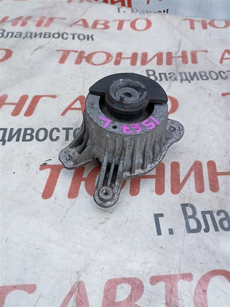 Подушка двигателя MERCEDES-BENZ C-Class W205 M274DE20AL 2015 левая a20522400200 1567 a20522400200 (б/у)